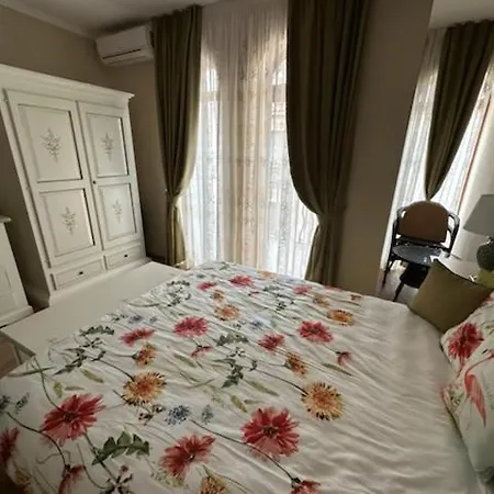 Private In Elenite بيت للعطل *